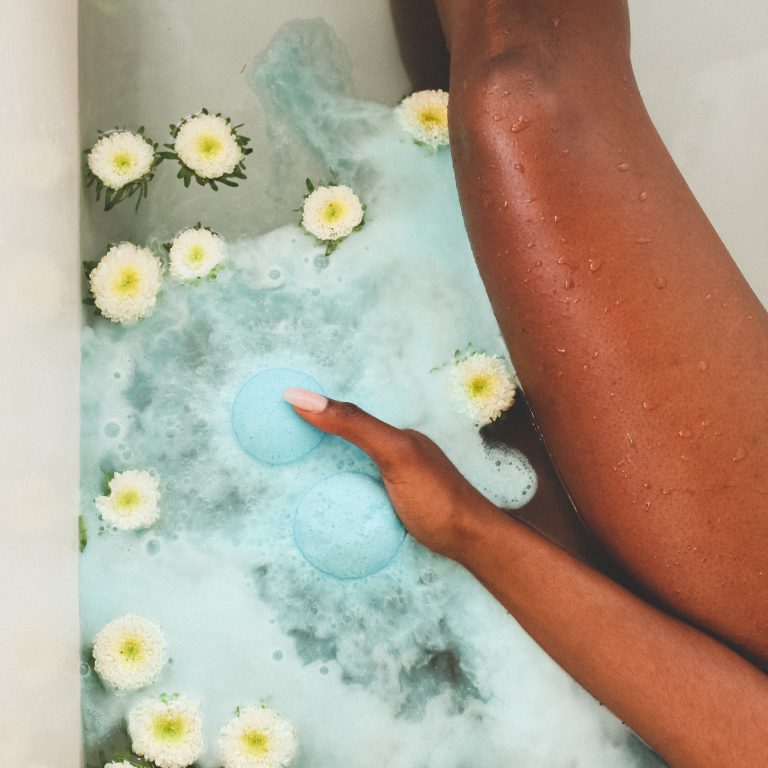 kush queen relax cbd bath bomb